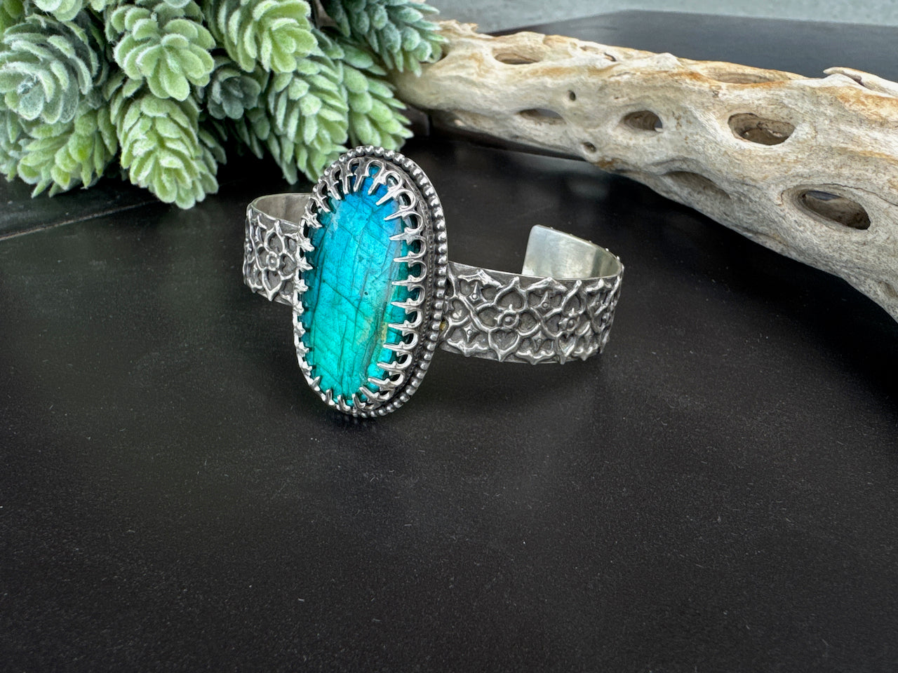 My Royal Lady Labradorite Cuff