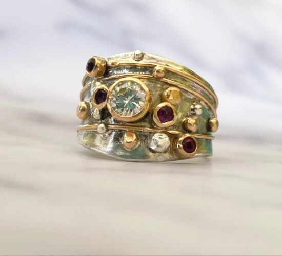 HOW TO EASILY MEASURE YOUR RING SIZE