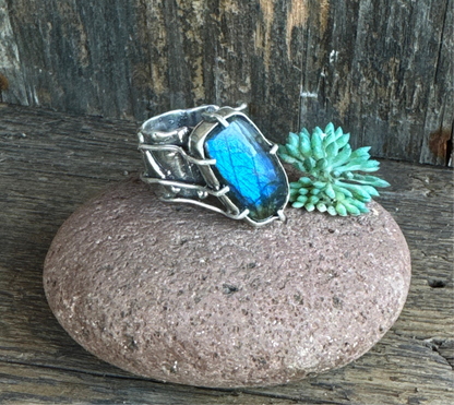 Luna Ring - Organic Prong Set Labradorite