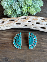 Load image into Gallery viewer, Large Kingman Turquoise Cluster Post Earrings
