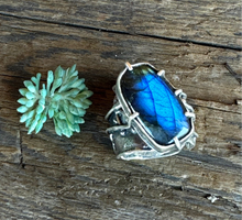 Load image into Gallery viewer, Luna Ring - Organic Prong Set Labradorite
