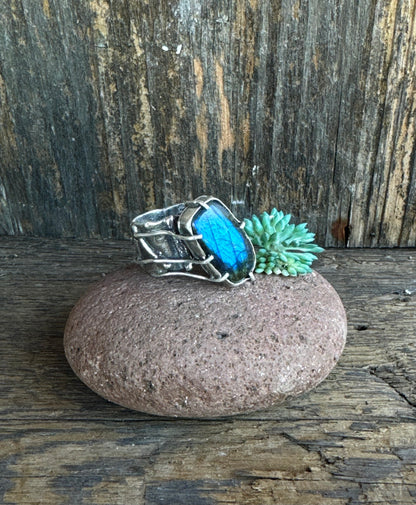 Luna Ring - Organic Prong Set Labradorite