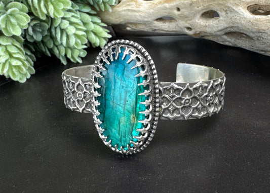 My Royal Lady Labradorite Cuff