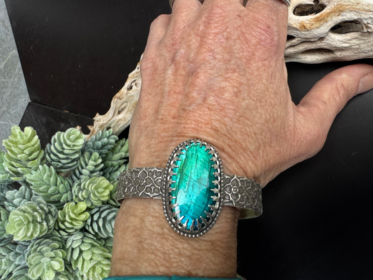 My Royal Lady Labradorite Cuff