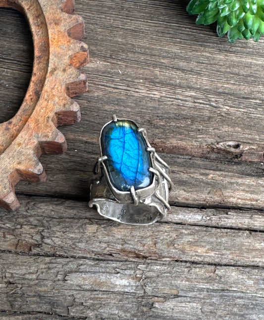 The Luna Blue Ring - Organic Prong Set Labradorite Statement Ring