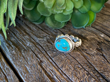 Load image into Gallery viewer, Kingman Turquoise and Sterling Silver Ring
